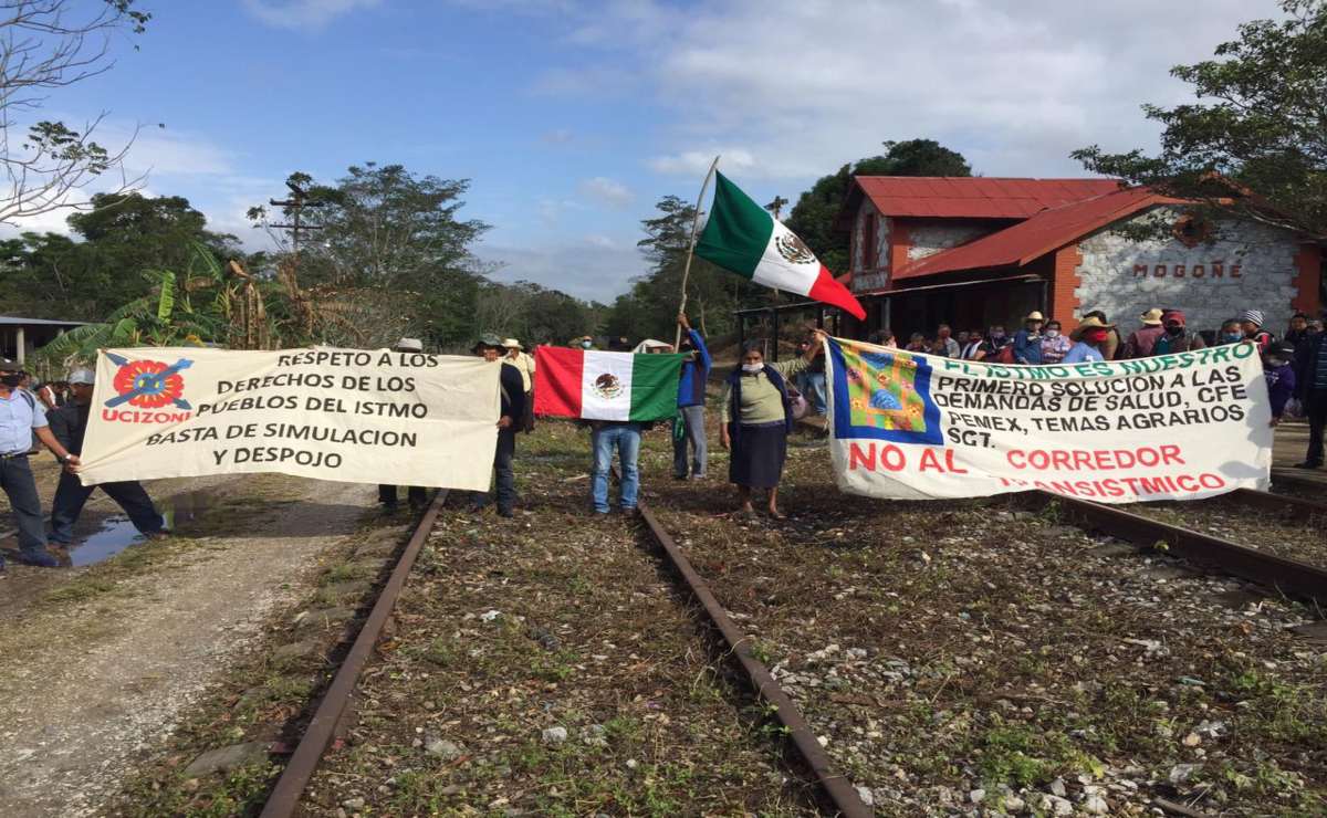 Unos 500 campesinos de Oaxaca protestan contra el Interoceánico