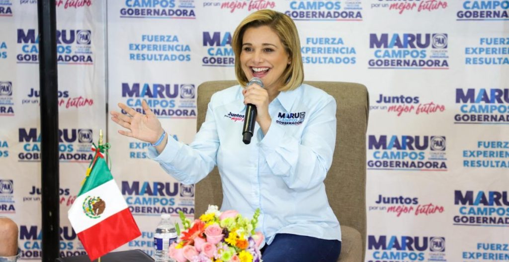 María Eugenia Campos vota en Chihuahua