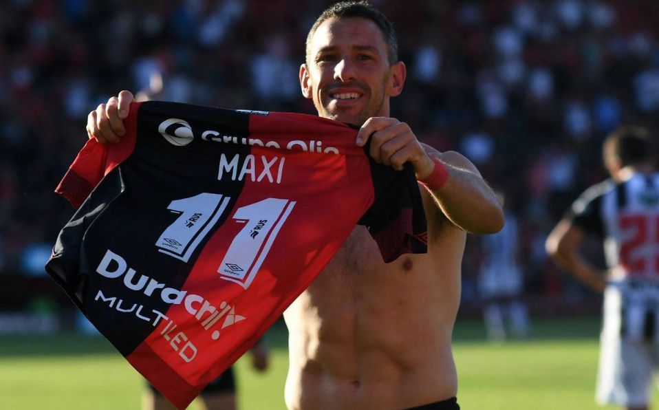 El argentino Maxi Rodríguez se retira del futbol