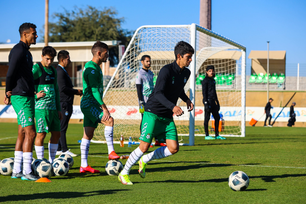 Santos aprieta la preparación para el Clausura 2022