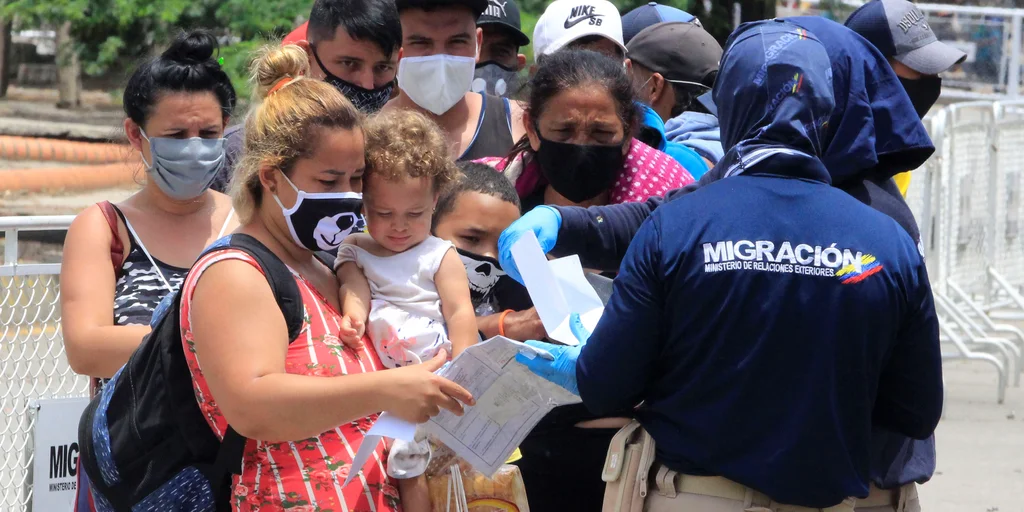 Duque espera que migrantes venezolanos estén regularizados en 2022