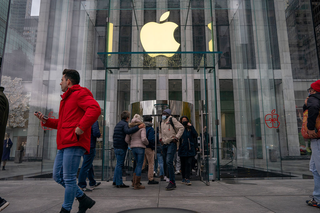 Apple cierra al público sus tiendas en Nueva York ante alza de casos de COVID-19
