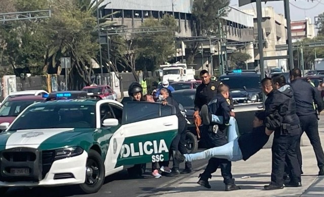Suspenden a policías de CDMX por presunta agresión a diputada federal