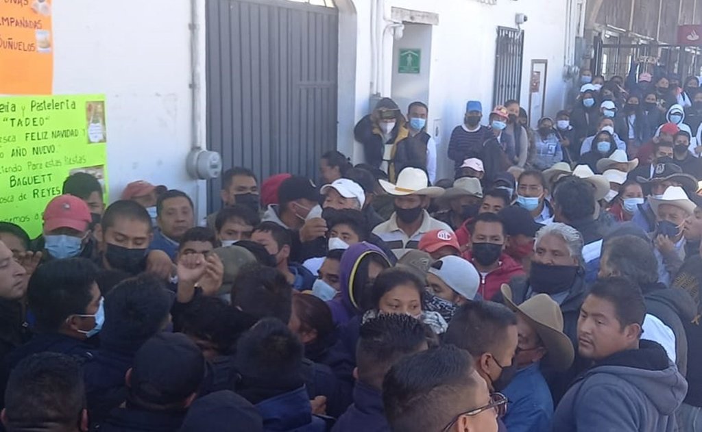 Síndico de Amanalco se deslinda de agresiones contra alcaldesa rociada con gas lacrimógeno
