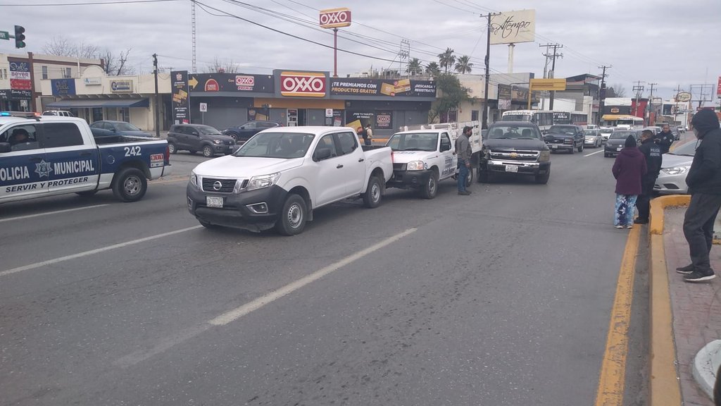 Una carambola de tres automóviles dejó cuantiosos daño materiales en Monclova 