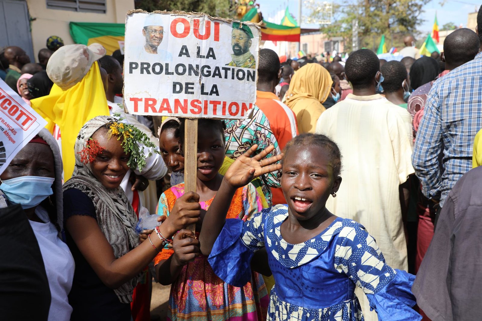 Miles de malienses se manifiestan en Bamako contra del embargo de la CEDEAO