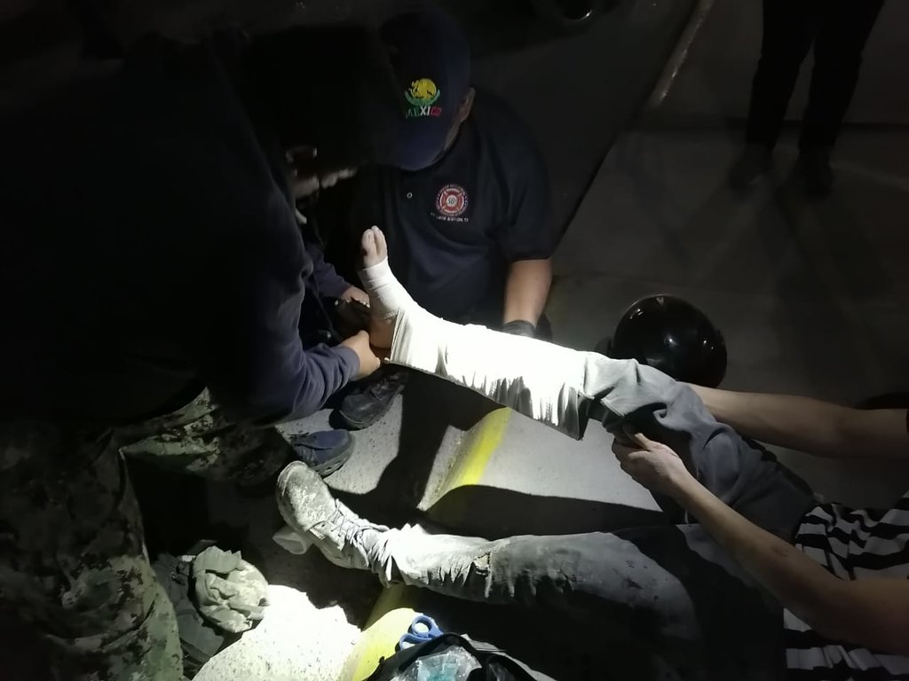 Motociclista termina fracturado de un pie al ser arrollado por una camioneta en Castaños