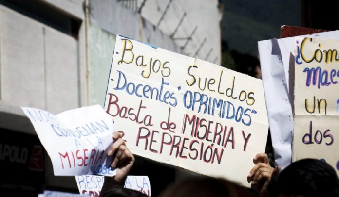 ONG venezolana denuncia la 'precaria situación salarial' de los maestros