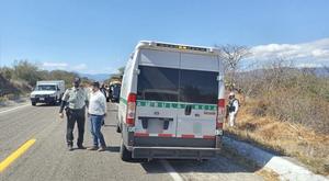 Hallan a 28 nicaragüenses hacinados en ambulancia pirata en el sur de México