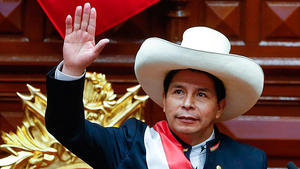 Pedro Castillo saluda llegada de Xiomara Castro a la Presidencia de Honduras