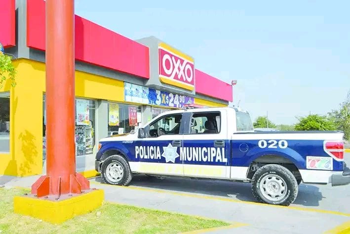 Delincuente asalta tienda  del sector Oriente de Monclova y huye en taxi