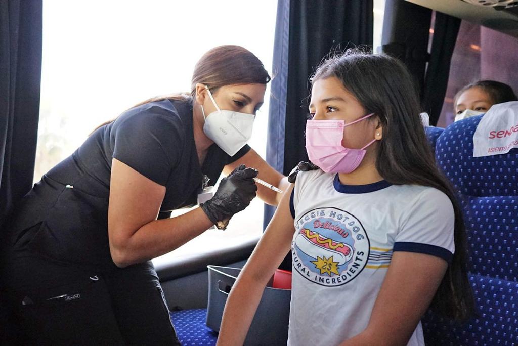 Brigada de vacunación contra COVID-19 para jóvenes de 12 a 14 años en Monclova 