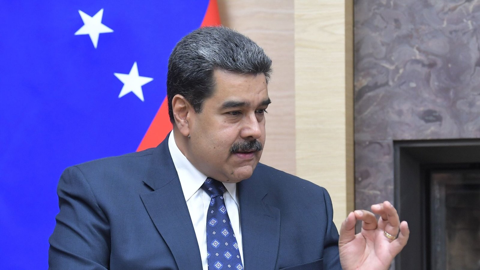 Inversionistas listos para comprar de empresas públicas, dice Maduro
