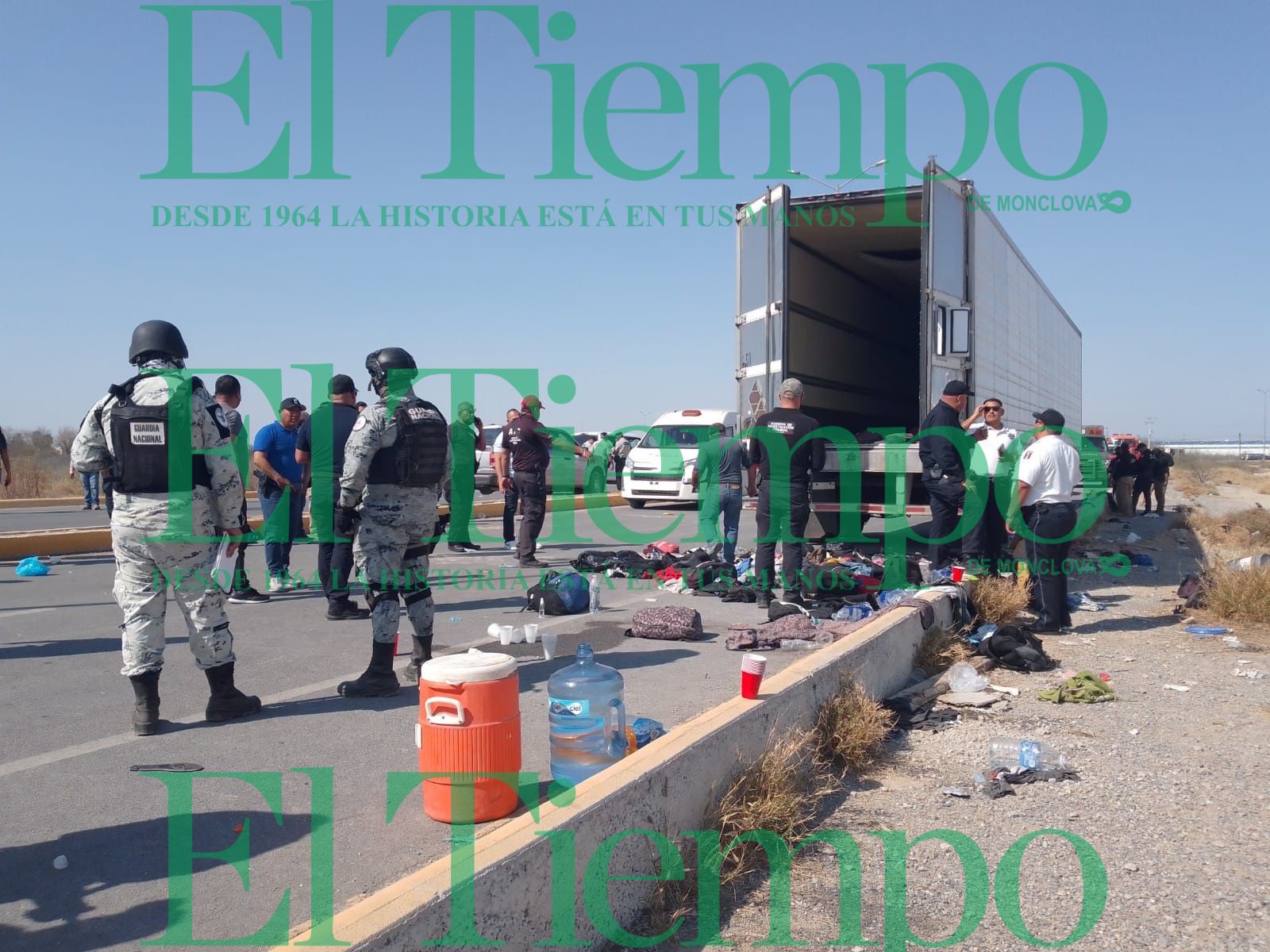 160 migrantes en caja de tráiler en Monclova