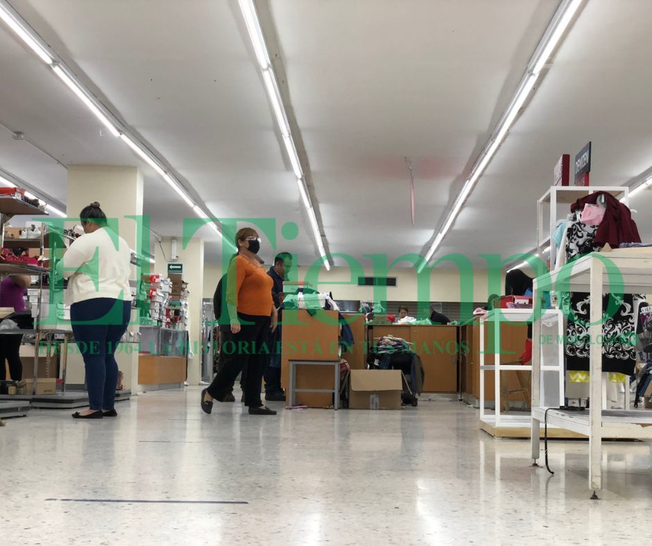 Famsa cerrara sus puertas en Monclova y clientes aprovechas ofertas