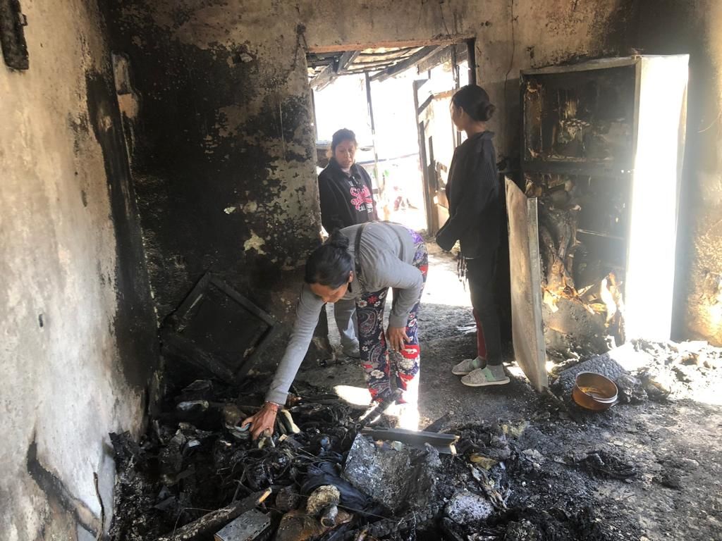 Familia González pierde todo en incendio de casa habitación en la colonia Guerrero 