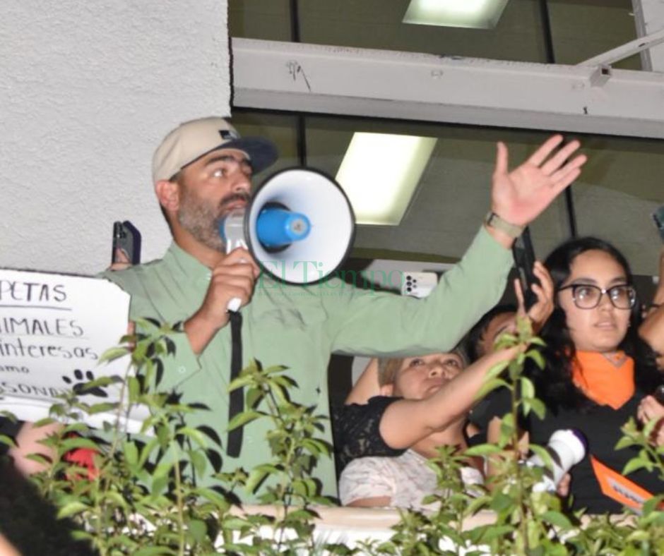 Arturo Islas en Monclova pide justicia por Manchas 