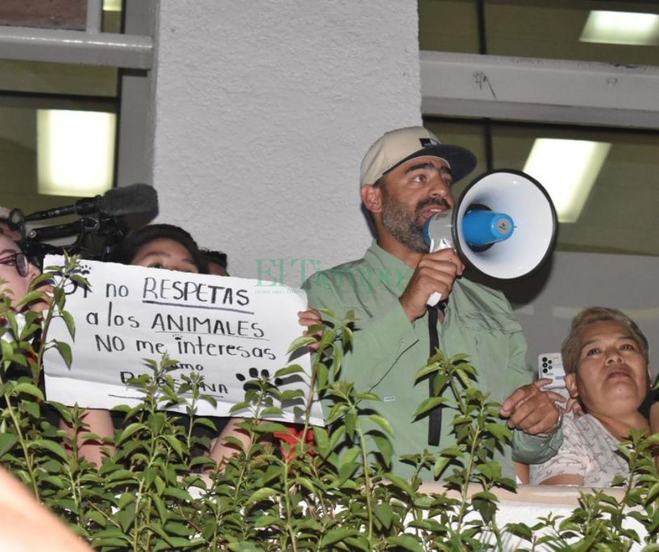 Arturo Islas en Monclova pide justicia por Manchas 