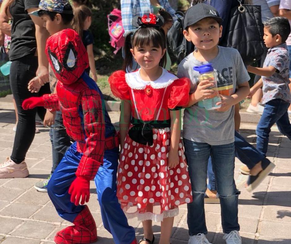 Miles de niños festejando su día en el Xochipili 1