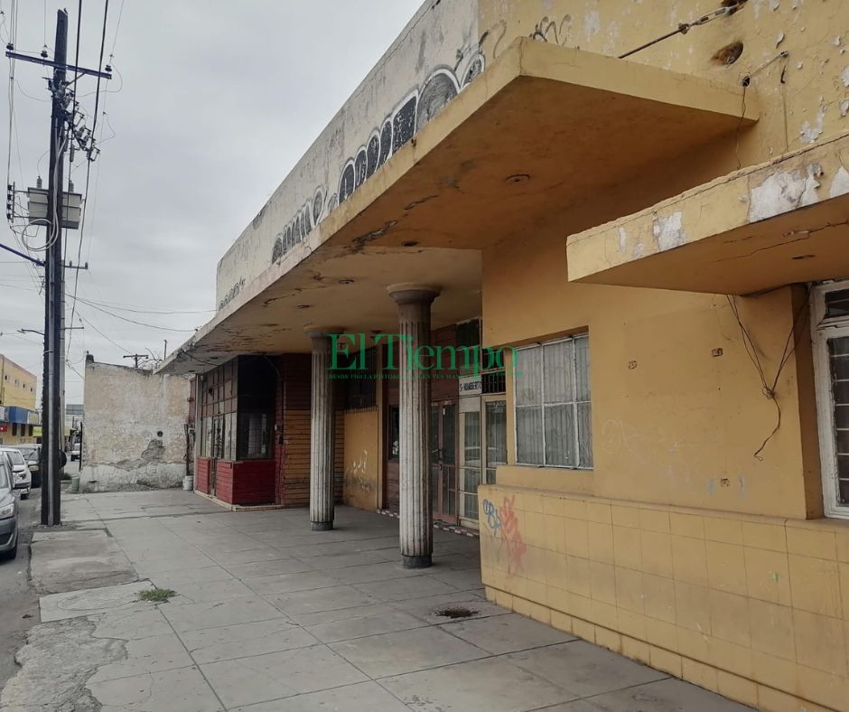 Edificios, locales y plazas comerciales abandonadas 'afean' la ciudad