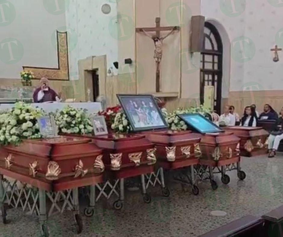  Dan último adiós a familia de Monclova y Frontera que murió en Guadalajara 