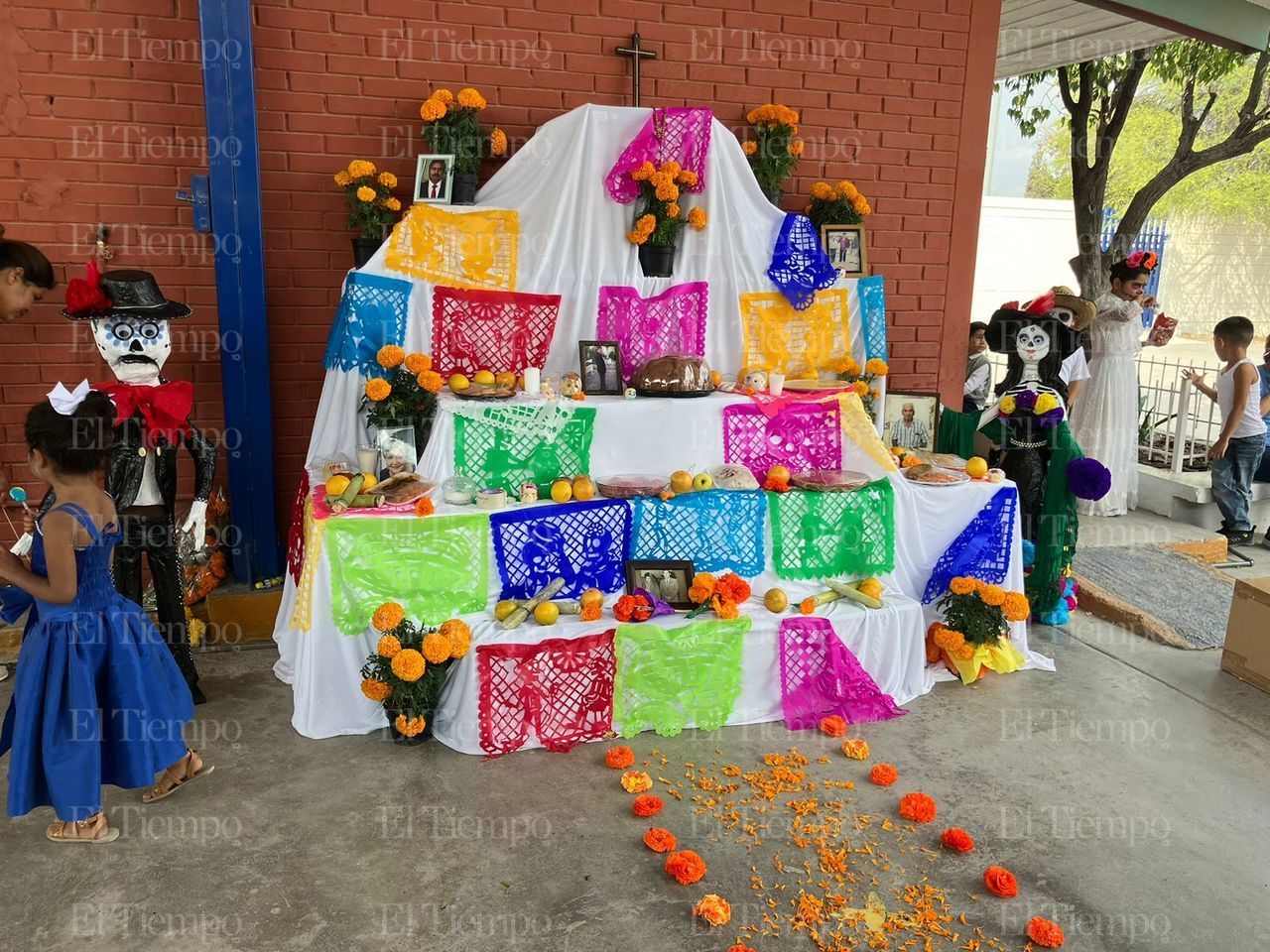 Inician las celebraciones del Día de Muertos en las escuelas