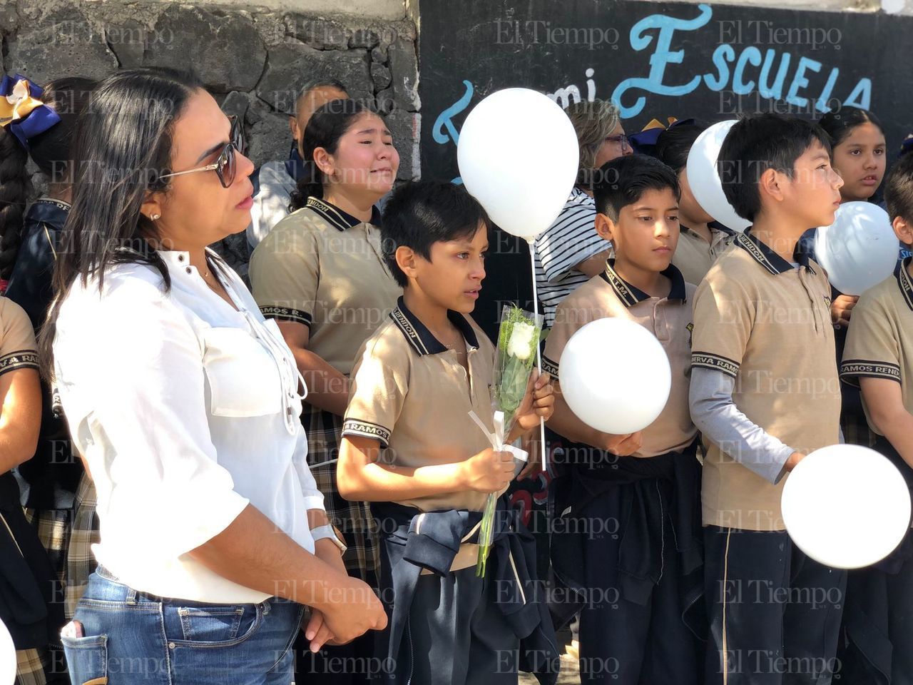 Abigail la guerrera contra el cáncer, es despedida con mucho amor en la primaria Minerva Ramos Rendon