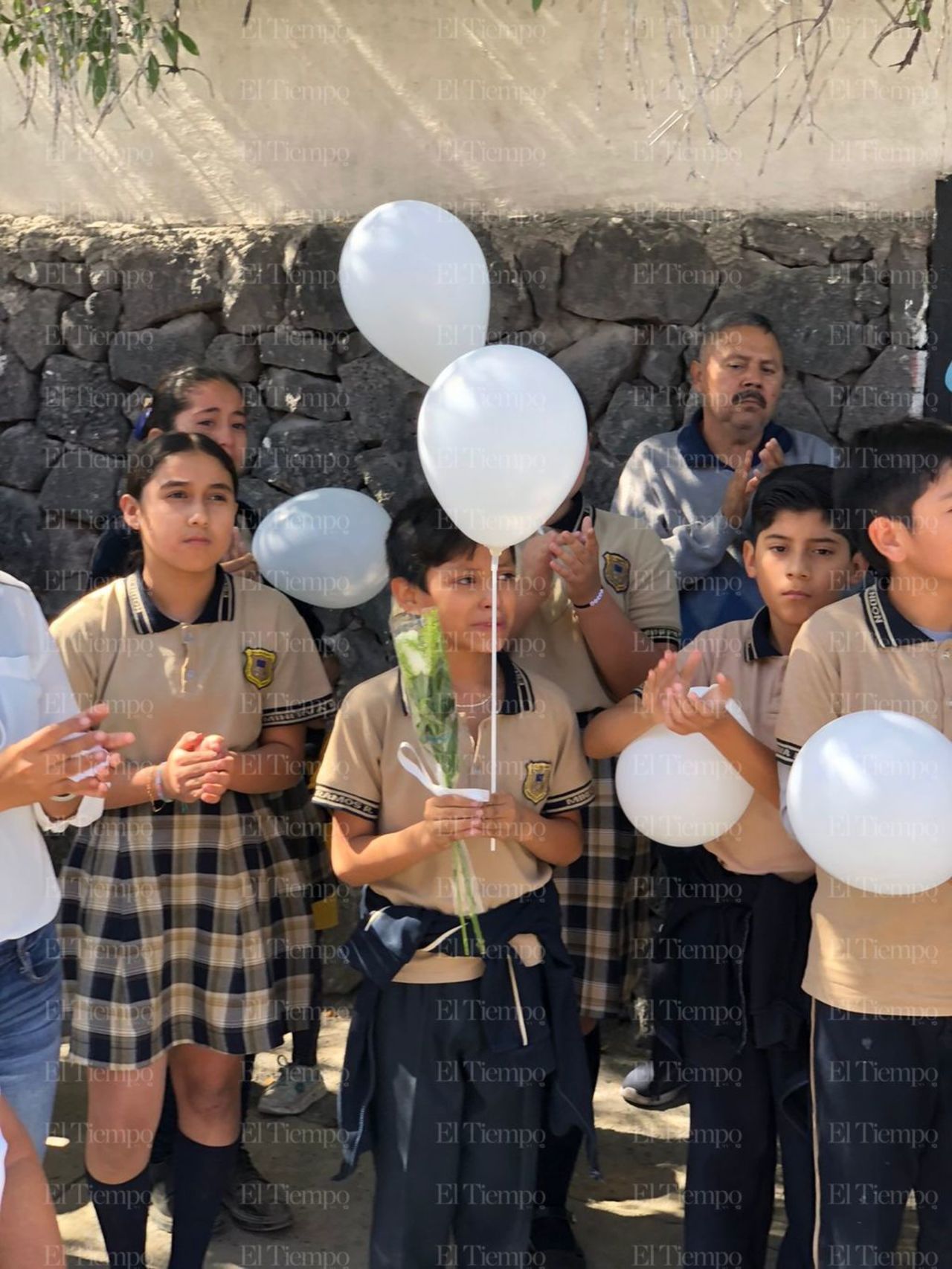 Abigail la guerrera contra el cáncer, es despedida con mucho amor en la primaria Minerva Ramos Rendon