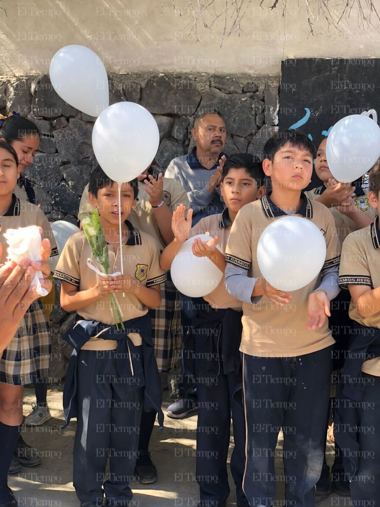 Abigail la guerrera contra el cáncer, es despedida con mucho amor en la primaria Minerva Ramos Rendon