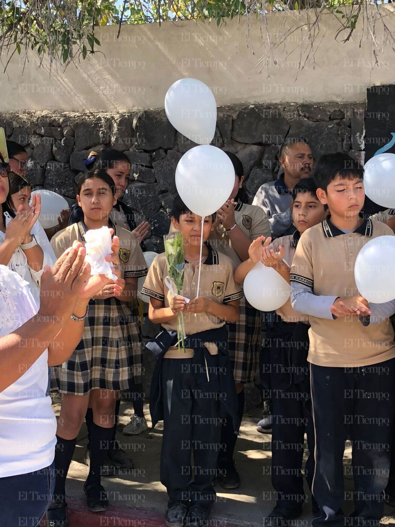 Abigail la guerrera contra el cáncer, es despedida con mucho amor en la primaria Minerva Ramos Rendon